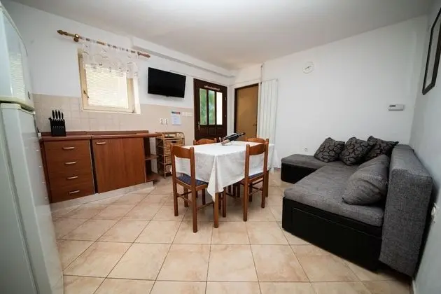 Apart Daire (Ivona - open swimming pool - A1 (4+2))