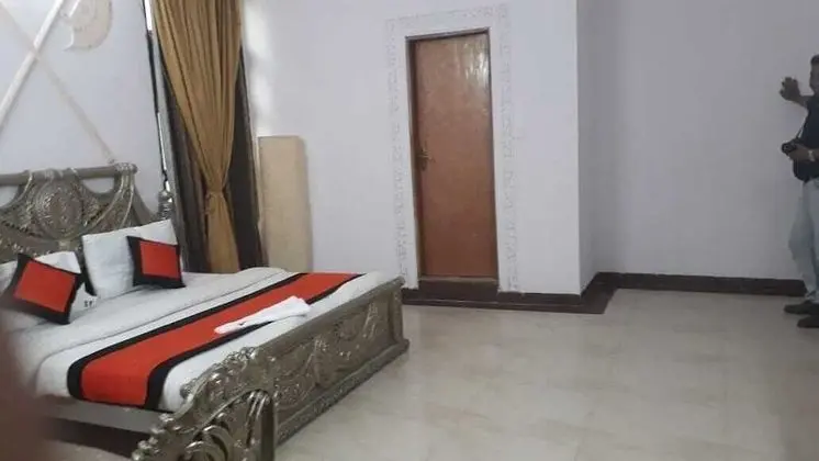 Family Tek Büyük veya İki Ayrı Yataklı Oda, Birden Çok Yatak