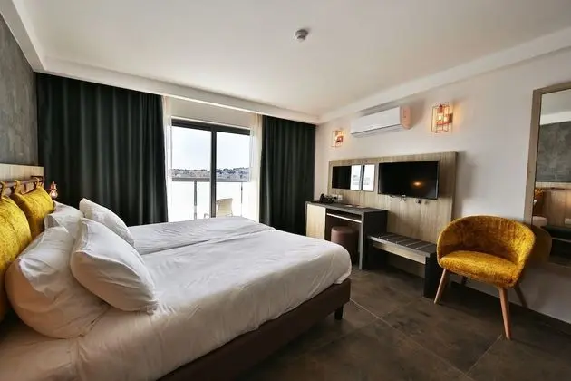 Deluxe Tek Büyük veya İki Ayrı Yataklı Oda, Balkon