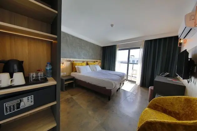 Deluxe Tek Büyük veya İki Ayrı Yataklı Oda, Balkon
