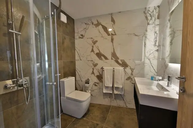 Deluxe Tek Büyük veya İki Ayrı Yataklı Oda, Balkon