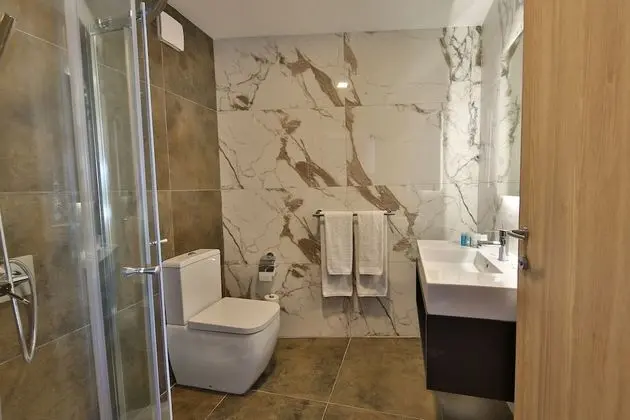 Deluxe Tek Büyük veya İki Ayrı Yataklı Oda, Balkon