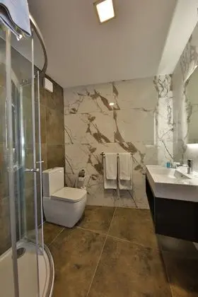 Deluxe Tek Büyük veya İki Ayrı Yataklı Oda, Balkon