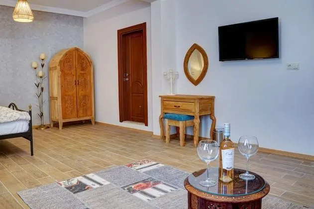 Family Oda, Birden Çok Yatak, Avlu Manzaralı, Bahçeli