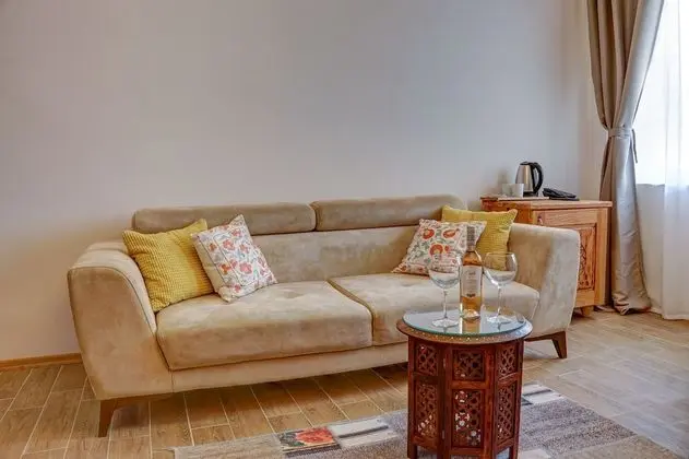 Family Oda, Birden Çok Yatak, Avlu Manzaralı, Bahçeli
