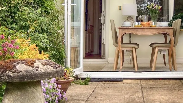 Deluxe Kır Evi, Özel Banyo, Bahçe Manzaralı (Ivy Cottage)
