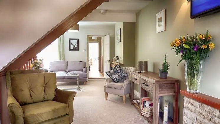 Deluxe Kır Evi, Özel Banyo, Bahçe Manzaralı (Ivy Cottage)