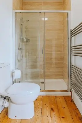 Deluxe Tek Büyük Yataklı Oda (Room 2)