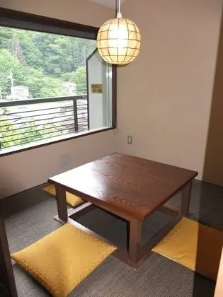 Oda, Dağ Manzaralı (Japanese Western Room)