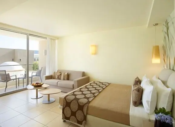 Deluxe Room with Garden View