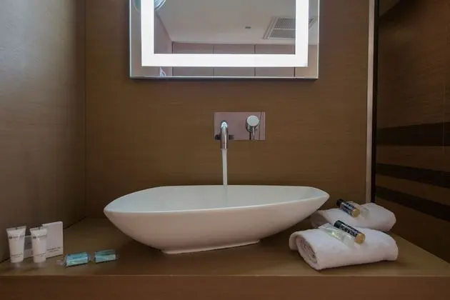 Deluxe Room with Garden View