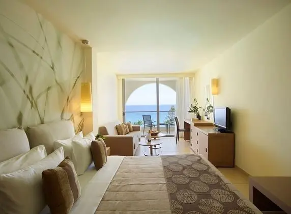 Deluxe Room with Sea View