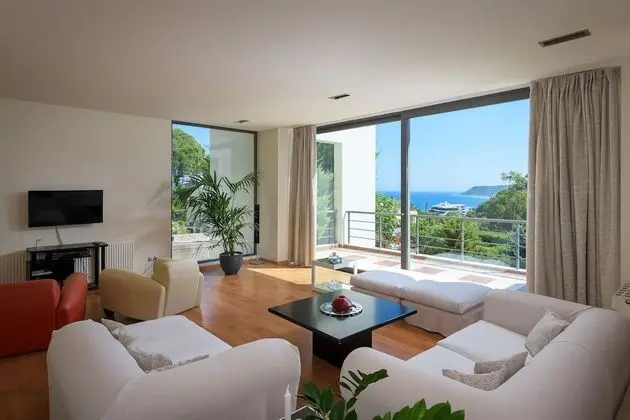 Villa, 4 Yatak Odası, Kişiye Özel Havuzlu