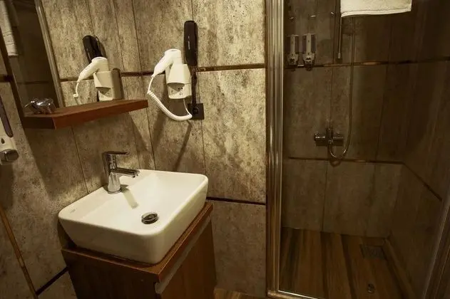 İki Ayrı Yataklı Oda, Şehir Manzaralı