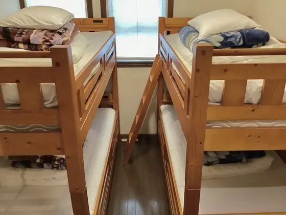 Dört Kişilik Oda, Sigara İçilmez (2 Bunk Beds)