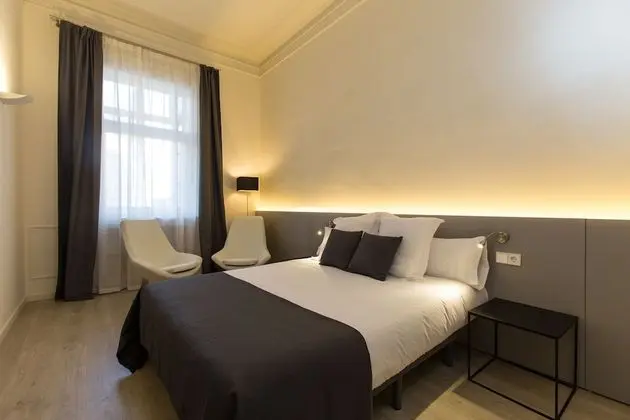 Tek Büyük veya İki Ayrı Yataklı Oda, Balkon