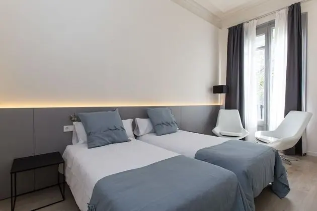 Tek Büyük veya İki Ayrı Yataklı Oda, Balkon, Şehir Manzaralı