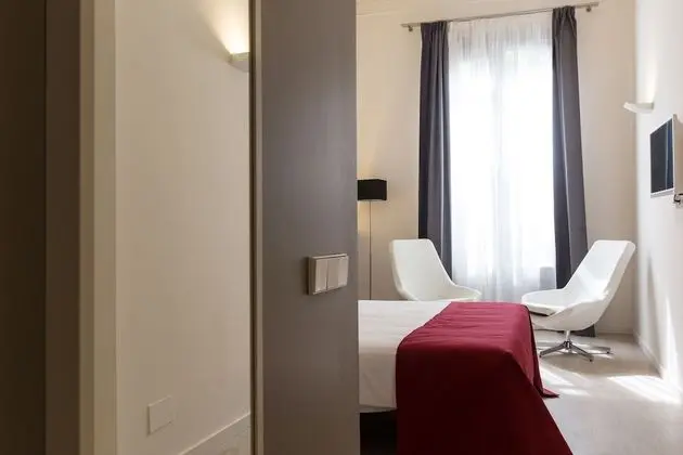 Tek Büyük veya İki Ayrı Yataklı Oda, Balkon, Şehir Manzaralı