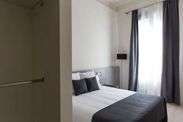 Tek Büyük veya İki Ayrı Yataklı Oda, Balkon, Şehir Manzaralı