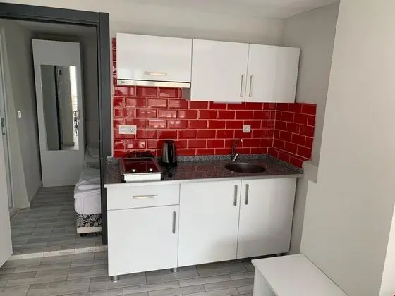 Apart 1+1 Oda, Manzarasız, Giriş Katı
