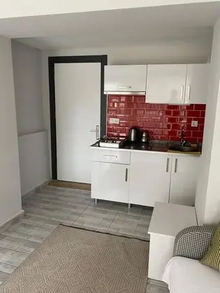 Apart 1+1 Oda, Manzarasız, Giriş Katı