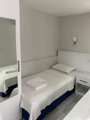 Apart 1+1 Oda, Manzarasız, Giriş Katı