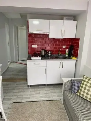 Apart 1+1 Oda, Manzarasız, Giriş Katı