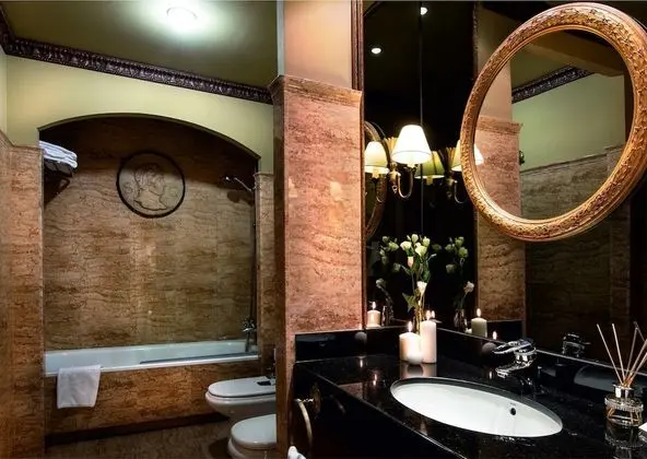 Tek Büyük veya İki Ayrı Yataklı Oda