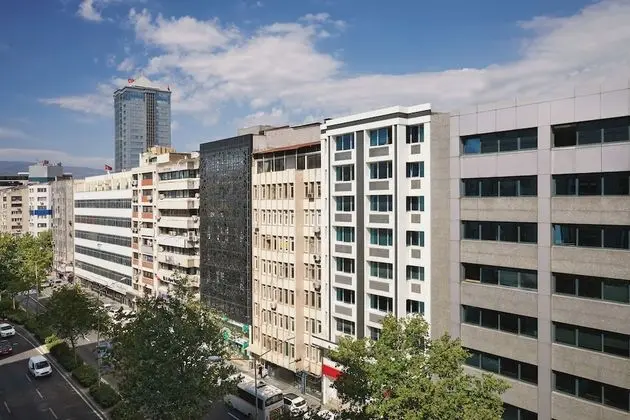 Standard Oda, 2 Tek Kişilik Yatak, Sigara İçilmez, Şehir Manzaralı