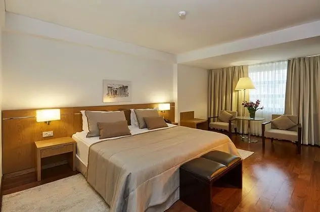 Suite, Şehir Manzaralı