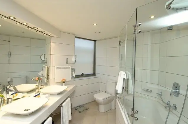 Suite, Şehir Manzaralı