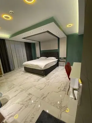 JAKUZİLİ SÜİT