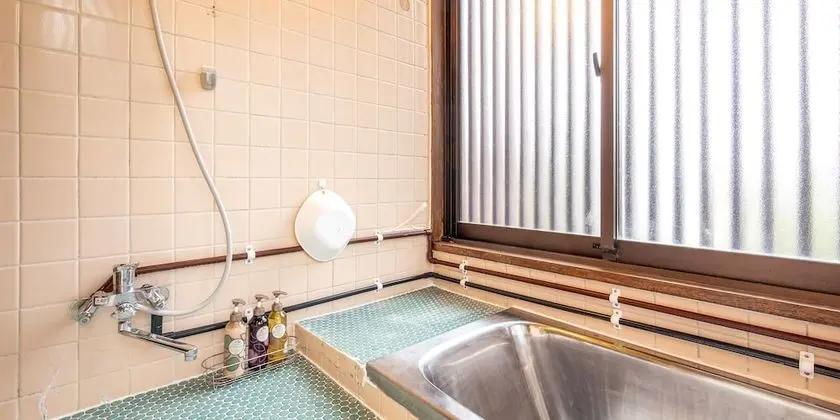Ev (Private Vacation Home, 1)