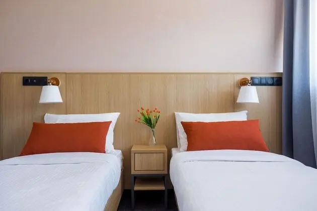 Comfort Tek Büyük veya İki Ayrı Yataklı Oda