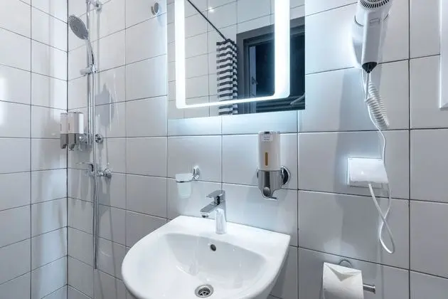 Comfort Tek Büyük veya İki Ayrı Yataklı Oda