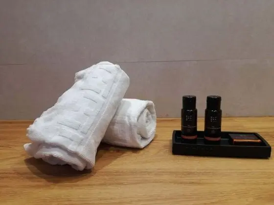 Büyük Yataklı Tek Kişilik Oda