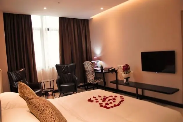 Deluxe Tek Büyük Yataklı Oda
