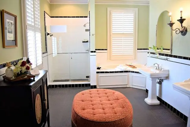 Luxury Oda, 1 Büyük (Queen) Boy Yatak, Sigara İçilmez