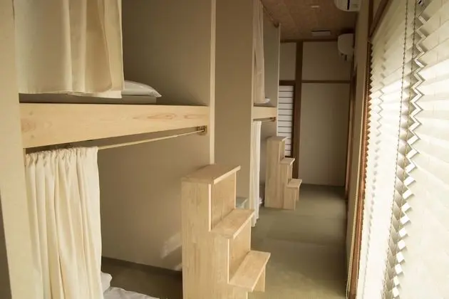 Ortak Ranzalı Oda, Karma Ranzalı Oda (8-bed)