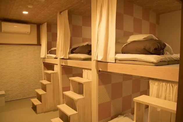 Ortak Ranzalı Oda, Sadece kadınlar için (6-bed)