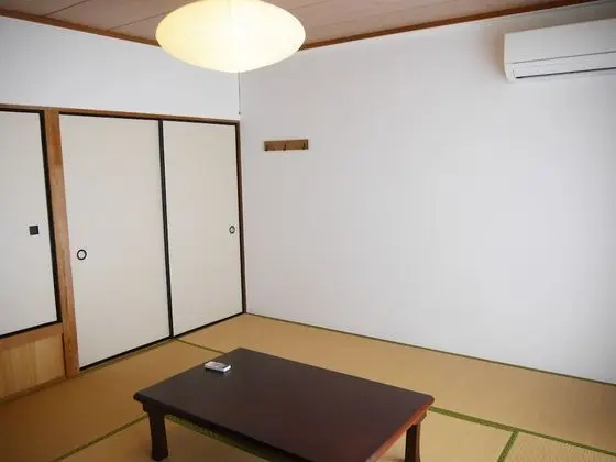 İki Ayrı Yataklı Oda, Ortak Banyo (Japanese Style)