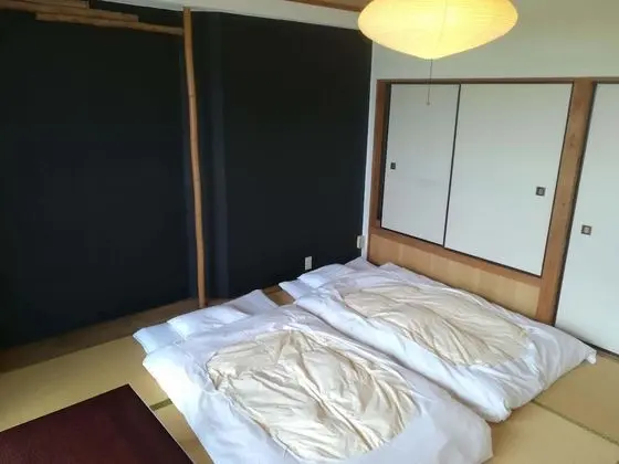 İki Ayrı Yataklı Oda, Ortak Banyo (Japanese Style)