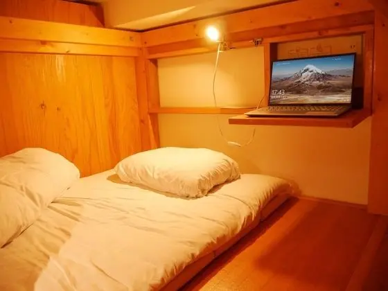 Ortak Ranzalı Oda, Sadece kadınlar için, Ortak Banyo (Bed in 8 bed)
