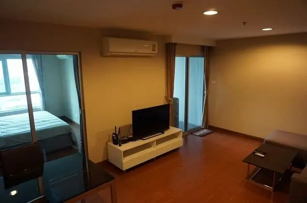 One Bedroom Apartment