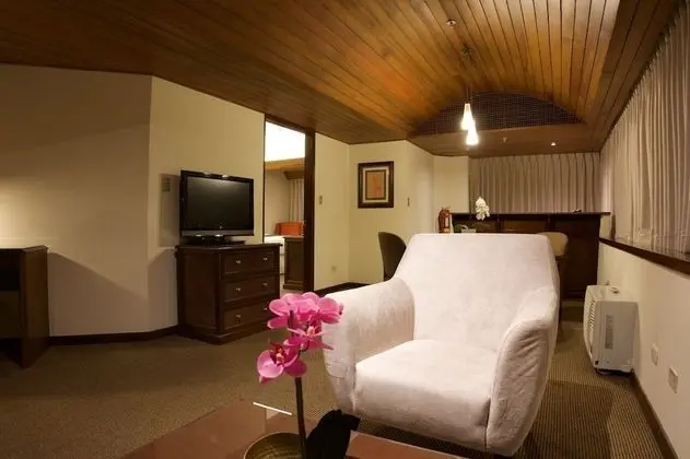 Senior Suite