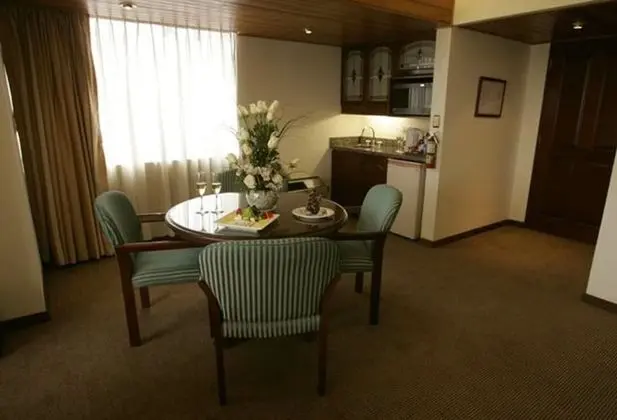Senior Suite