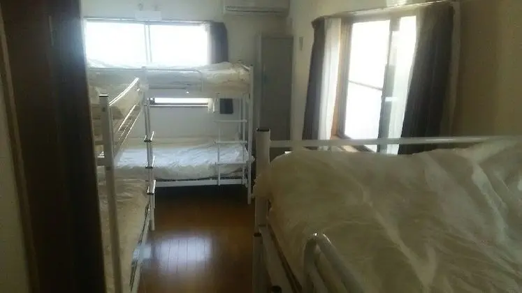 Ortak Ranzalı Oda, Sigara İçilmez (out of 6 beds)