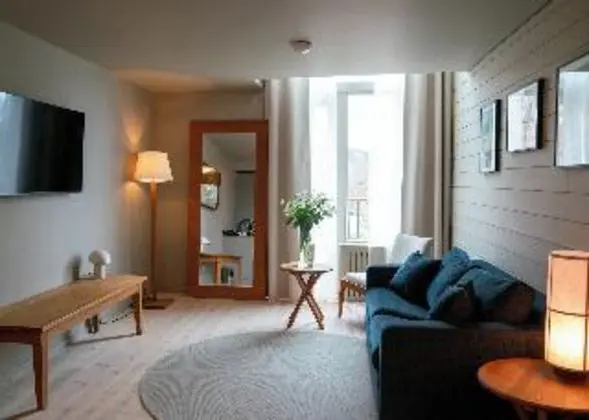 JUNIOR SUITE