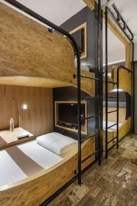Dört Kişilik Oda, Karma Ranzalı Oda, Balkon