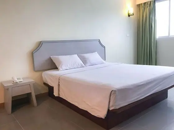 Deluxe Bathtub